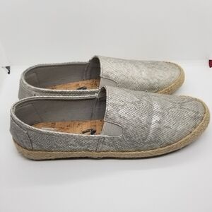 Seven7 Cape Azul espadrille platinum snake print loafer size 11